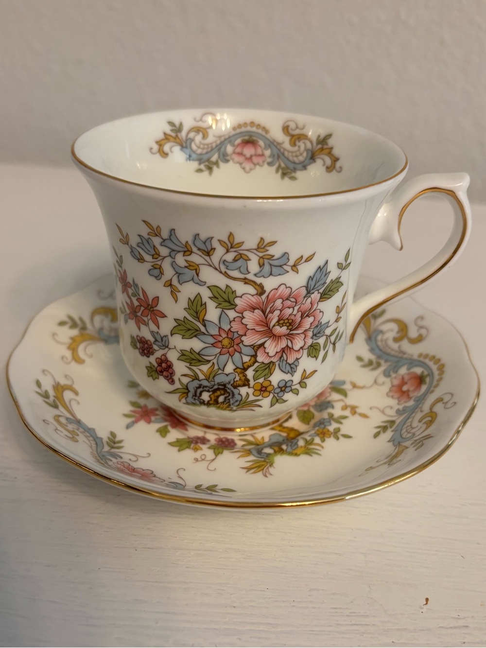 Vintage Royal Standard China tea cup saucer Mandarin floral gold trim England